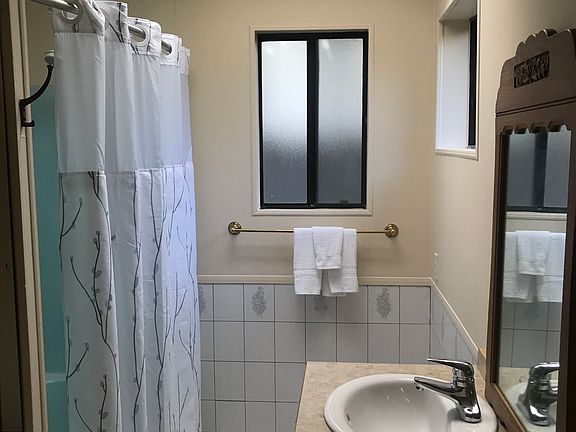 3rd image of 110 Sirretta St