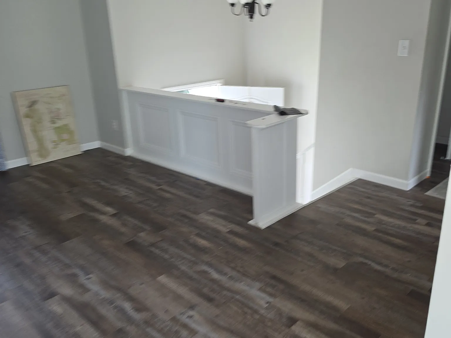 Featherstone Dr, Burlington — Photo 2