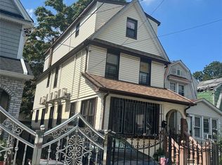 10044 202nd St, Hollis, NY 11423