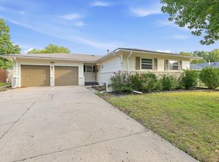 8038 E Watson Ln, Wichita, KS 67207
