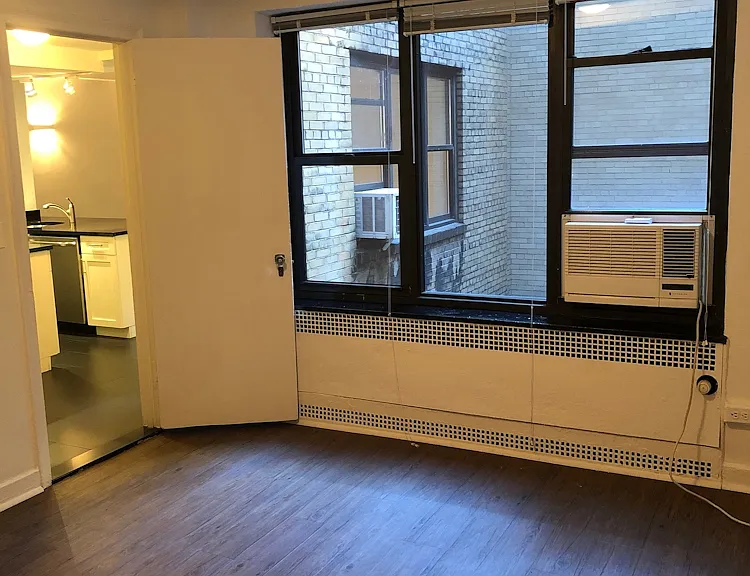 108 E 38th St #506 — Photo 3