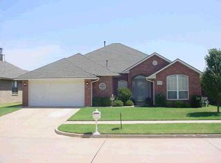 7324 N Sandlewood Dr, Oklahoma City, OK 73132