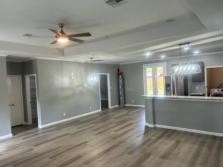 6599 Johnson Ln — Photo 1