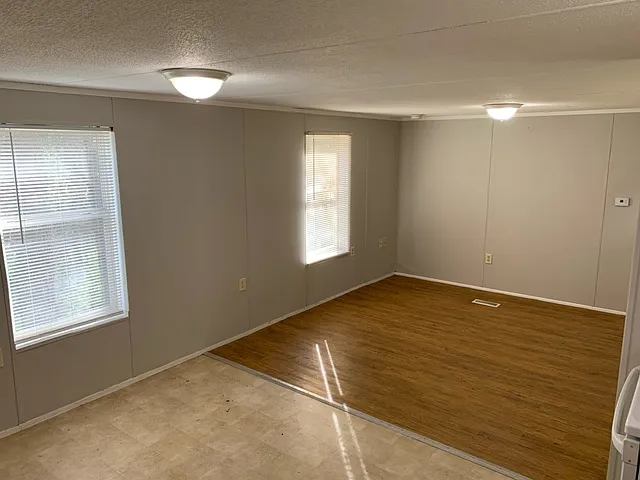 120 Sycamore Ln #B — Photo 6