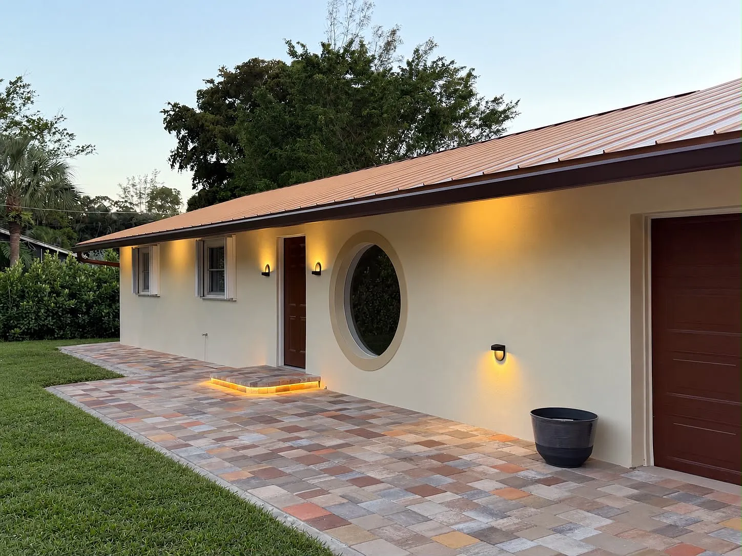 4 bed, 2300 sqft, $4,500 — Photo 1