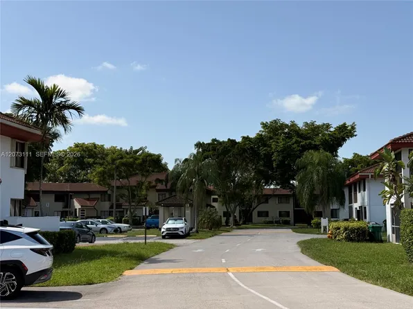 9725 SW 138th Ave, Miami, FL