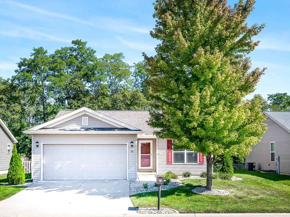 22 Winding Way, Bloomington, IL 61705