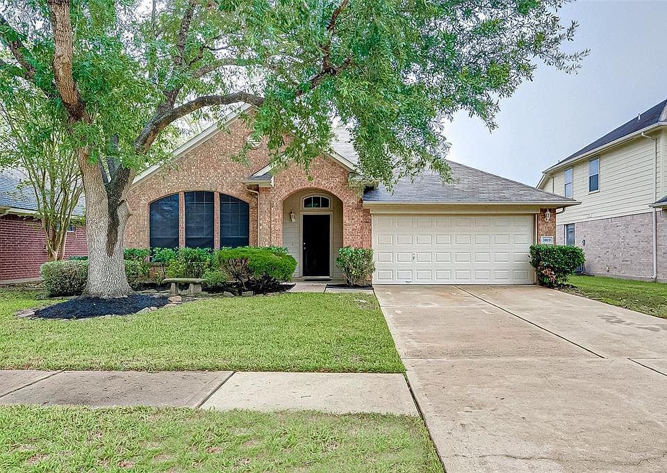 1st image of 3810 Lauderwood Ln