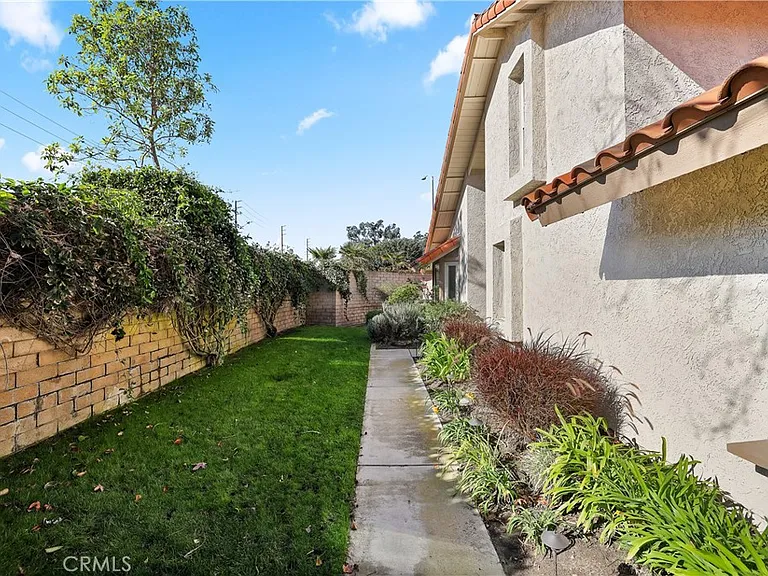 20981 Coastview Ln — Photo 2