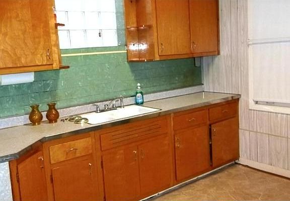 5th image of 10634 S Avenue H