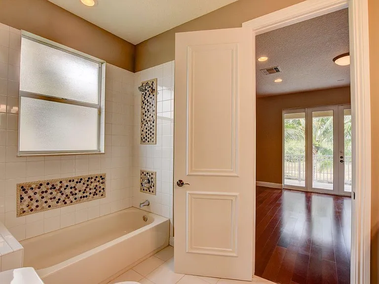 6669 Cobia Cir — Photo 38