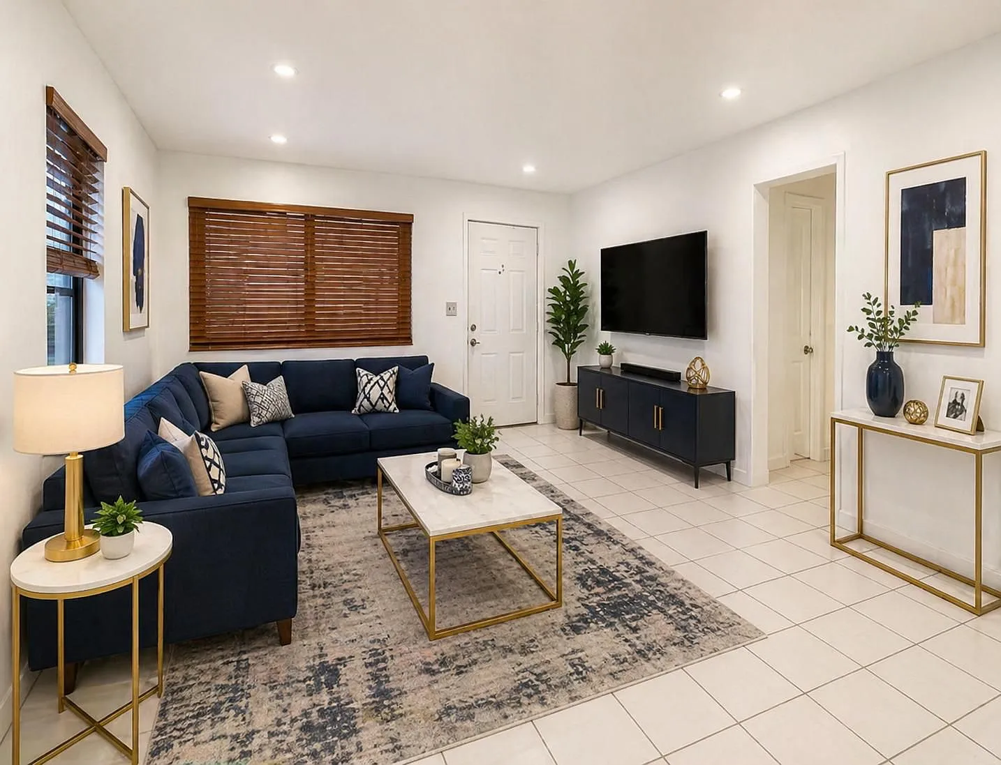 3 bed, 2.0 bath, 1640 sqft, $3,200 — Photo 3