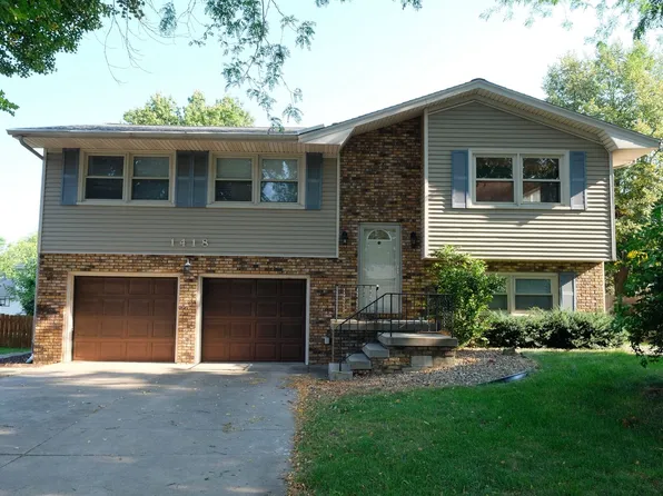 1418 Hanson Dr, Normal, IL 61761