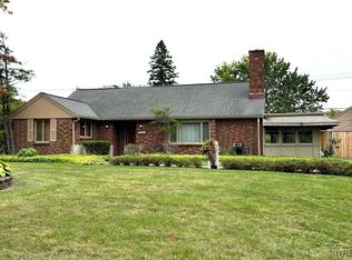 1061 Wehrle Dr, Williamsville, NY 14221