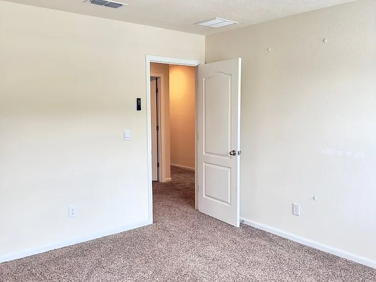 124 Teakwood Dr — Photo 8