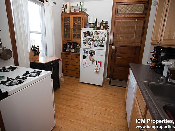 2nd image of 4923 N Hermitage Ave APT 2