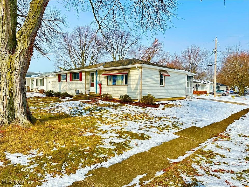 1st image of 2455 Lincoln Dr