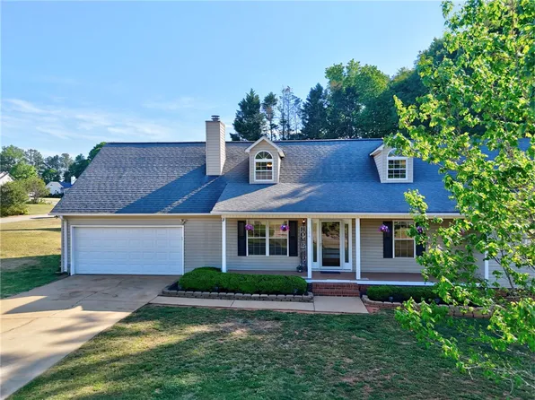 106 Jena Leigh Dr, Pelzer, SC 29669