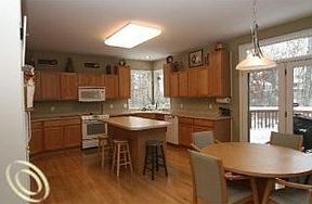 3rd image of 2579 Alden Ct