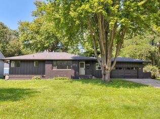 1230 16th St, West Des Moines, IA 50265