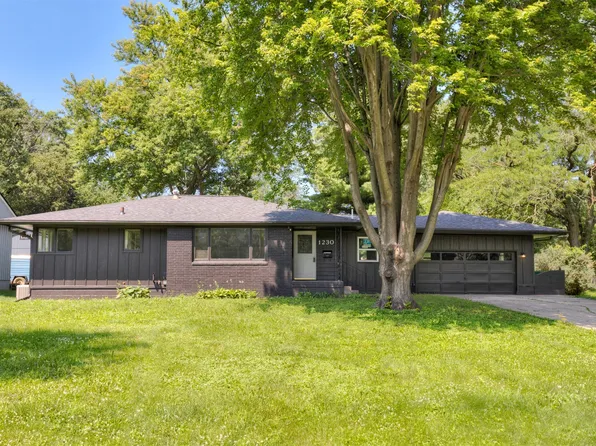1230 16th St, West Des Moines, IA 50265