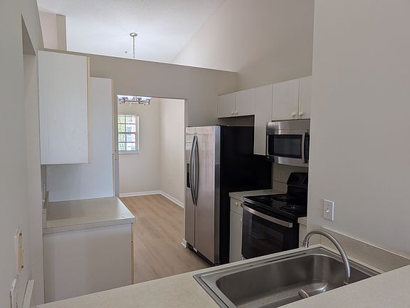 4th image of 4240 Central Sarasota Pkwy APT 624