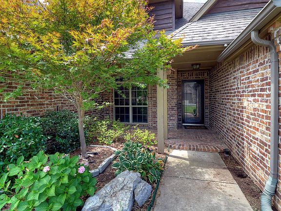 4th image of 26712 Duck Pond Dr