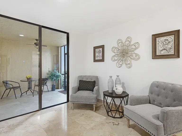 825 Egret Cir #104 — Photo 11