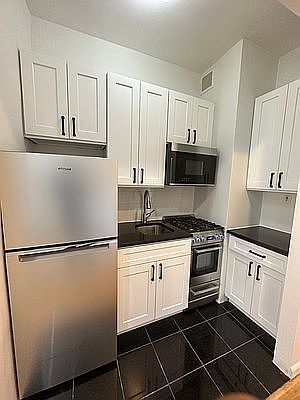 1st image of 505 E 88th St APT 4A