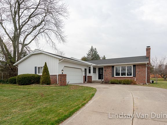 2nd image of 2155 Radcliff Ave SE