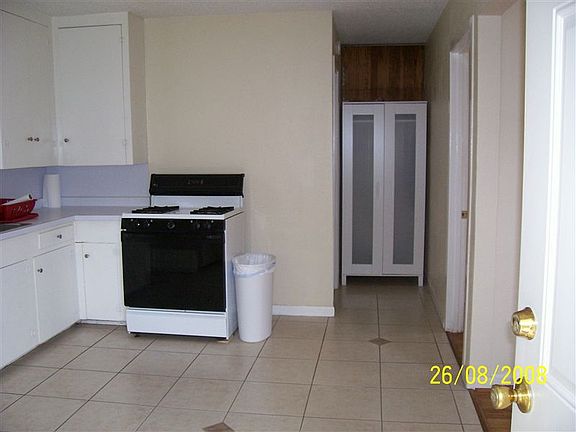 Flipped Floorplan Entrance