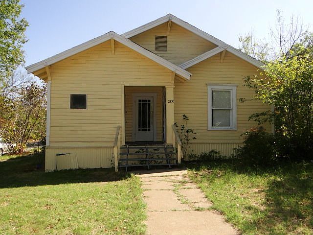 2nd image of 2100 Lasker Ave