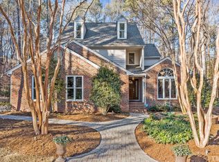 904 Kinsdale Dr, Raleigh, NC 27615