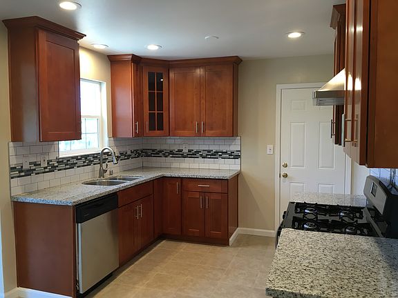 5th image of 16795 Meekland Ave