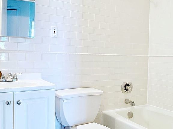 5th image of 108 E 96th St APT 15D
