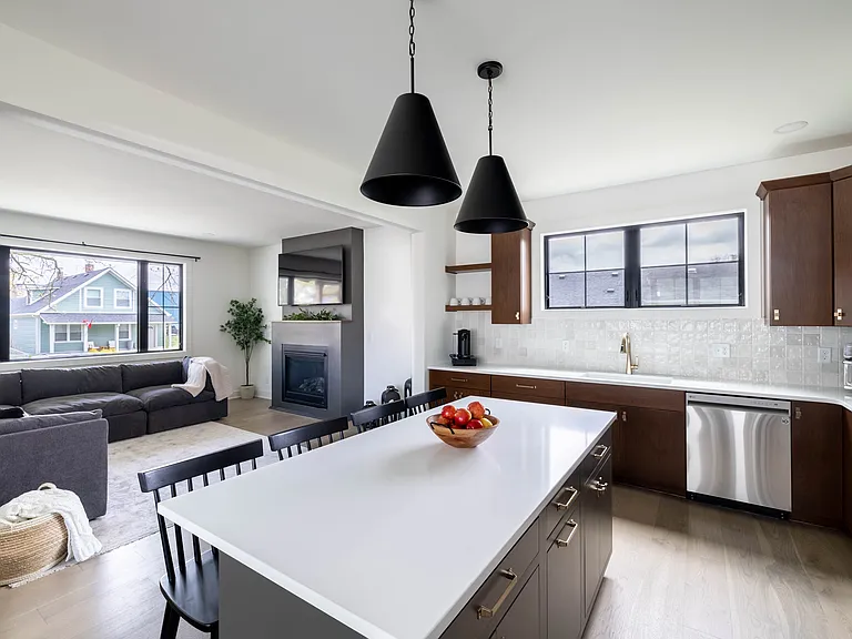 2020 Columbia Ave — Photo 14