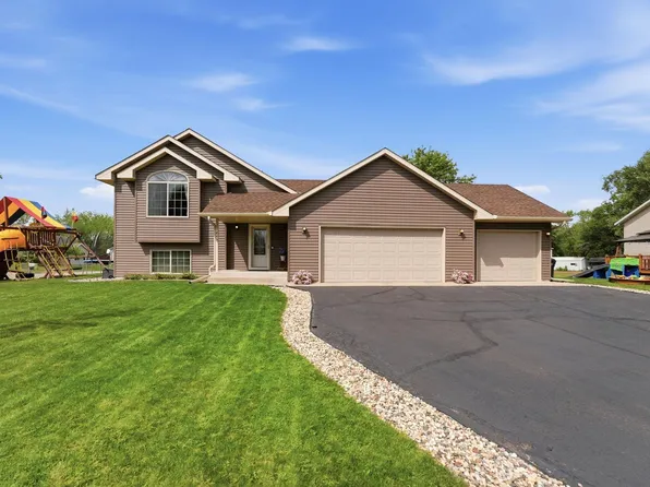 443 Cedarwood Ct, Waite Park, MN 56387