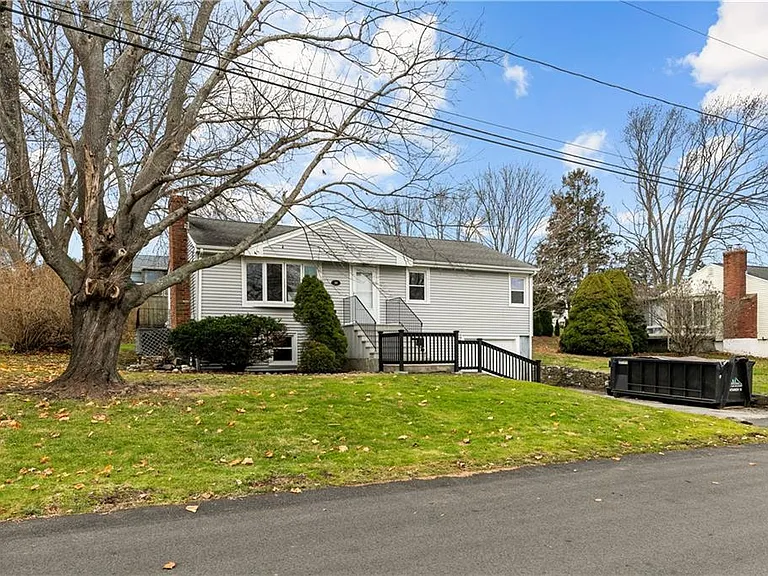 106 Norseman Dr — Photo 1