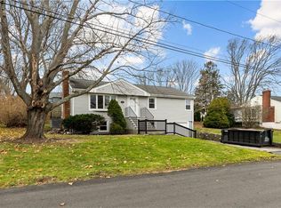 106 Norseman Dr, Portsmouth, RI 02871