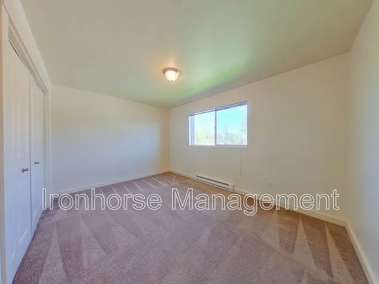 807 W Villard St #20 — Photo 12