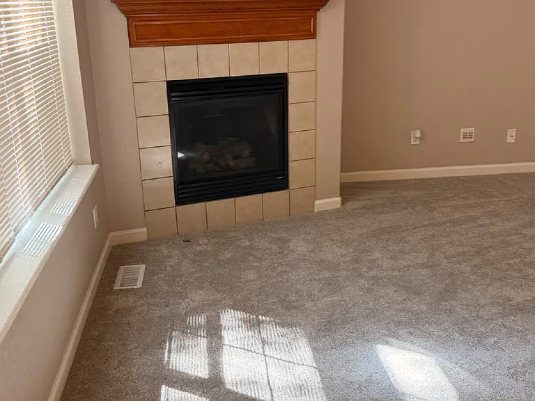 1613 Metropolitan Dr #C — Photo 7