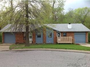 25 Fox Meadow Ln #A & B, Glen Carbon, IL