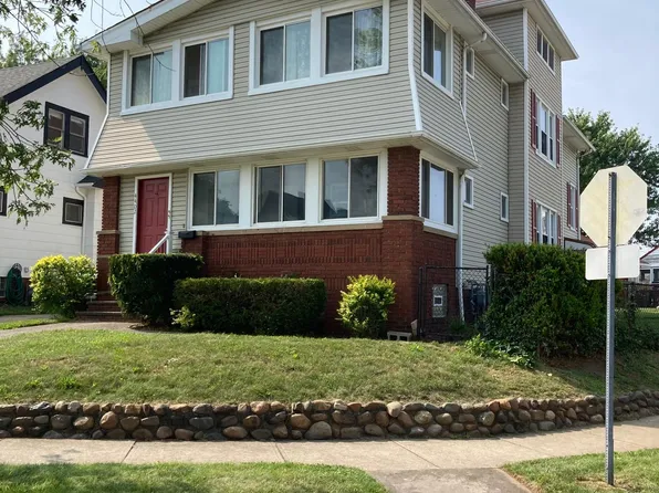 4402 Woodway Rd, Parma, OH 44134