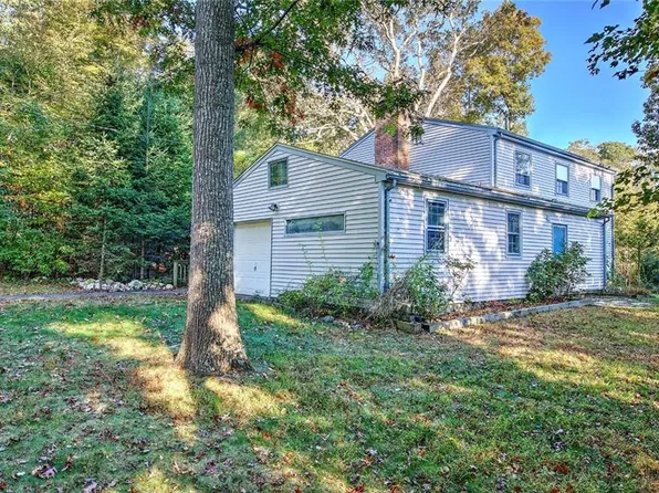 118 Charlotte White Rd, Westport, MA 02790