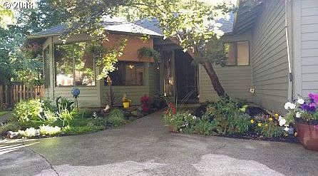 1st image of 222 SE 24th Ave