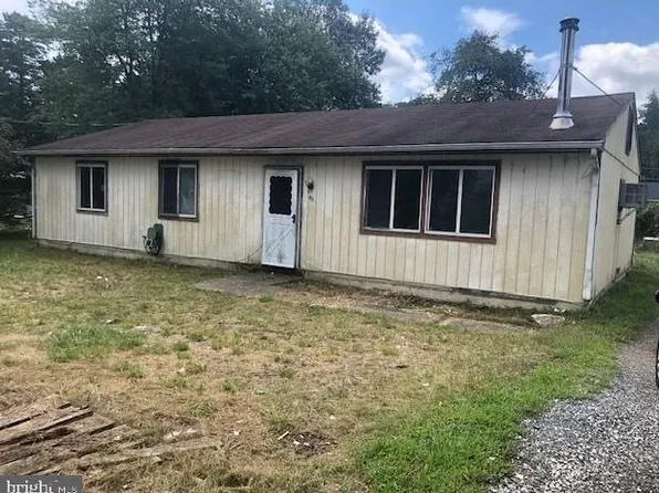 40 Yarrow St, Browns Mills, NJ 08015