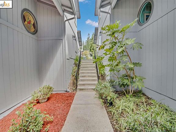 3rd image of 7397 Tulare Hill Dr