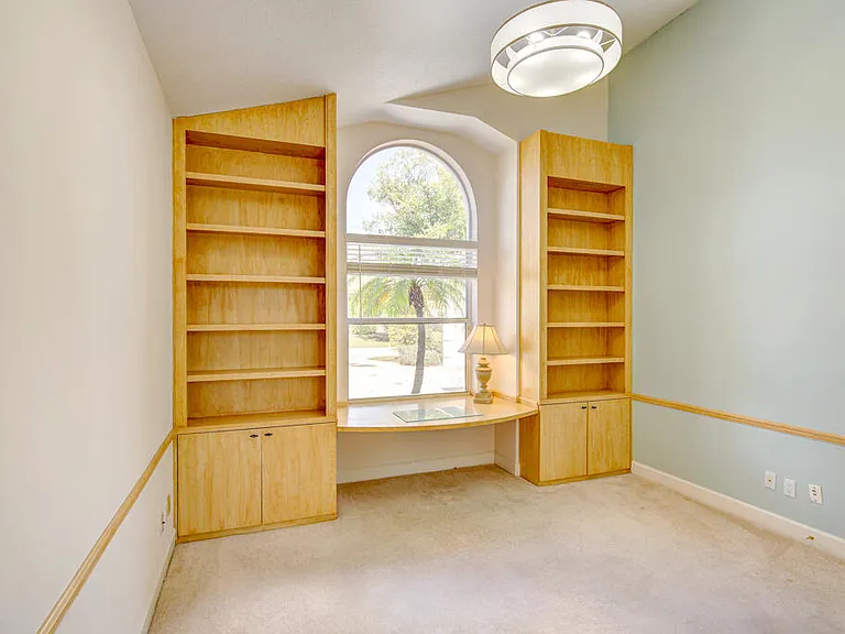 6646 Oakmont Way — Photo 11