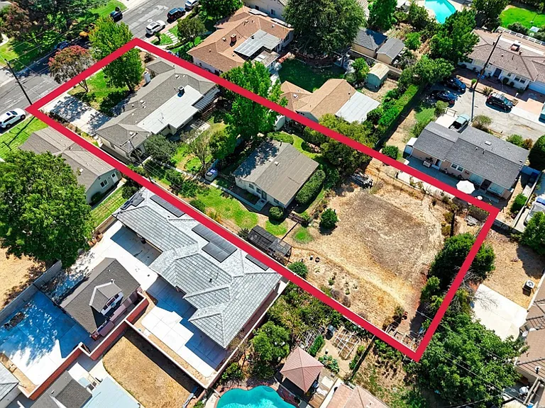 8849 Naomi Ave — Photo 17