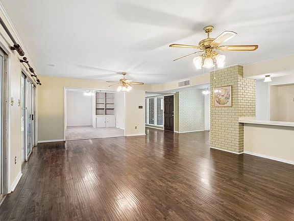 4th image of 315 Margon Ct